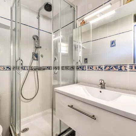 1 Bedroom Apartment For 4 *